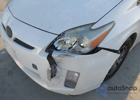 2011 Toyota Prius Three z USA, uszkodzony, nr VIN JTDKN3DUXB5327598